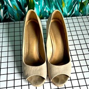 Kelly & Katie Wedges